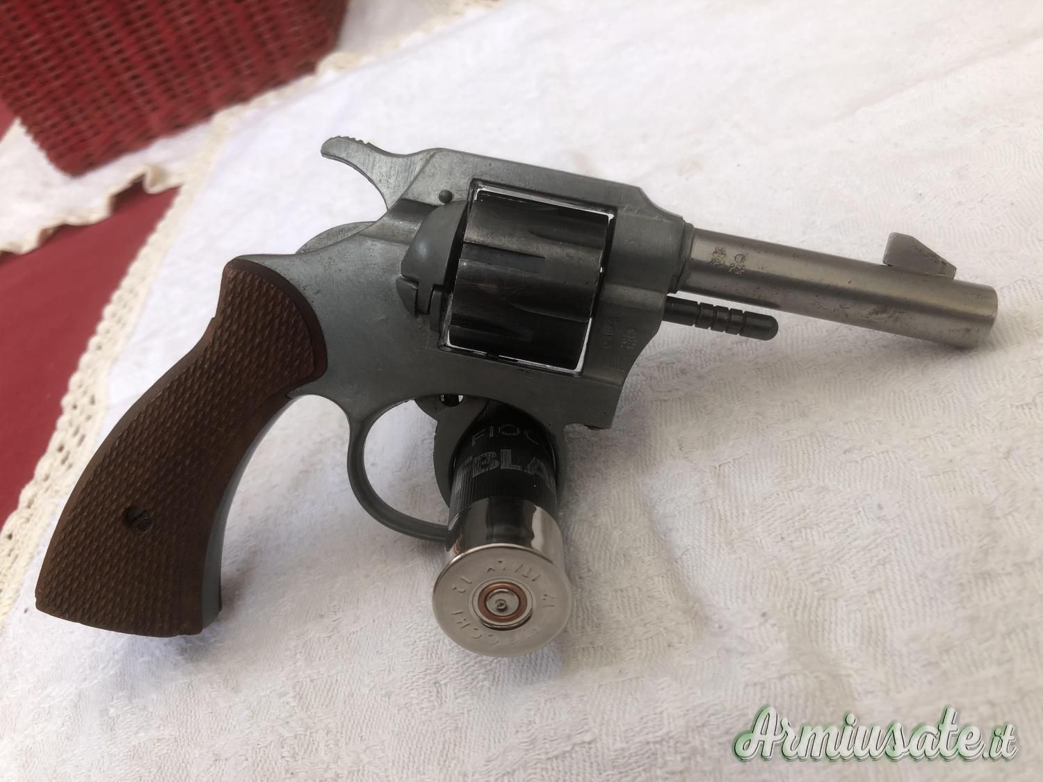 REVOLVER, foto 2