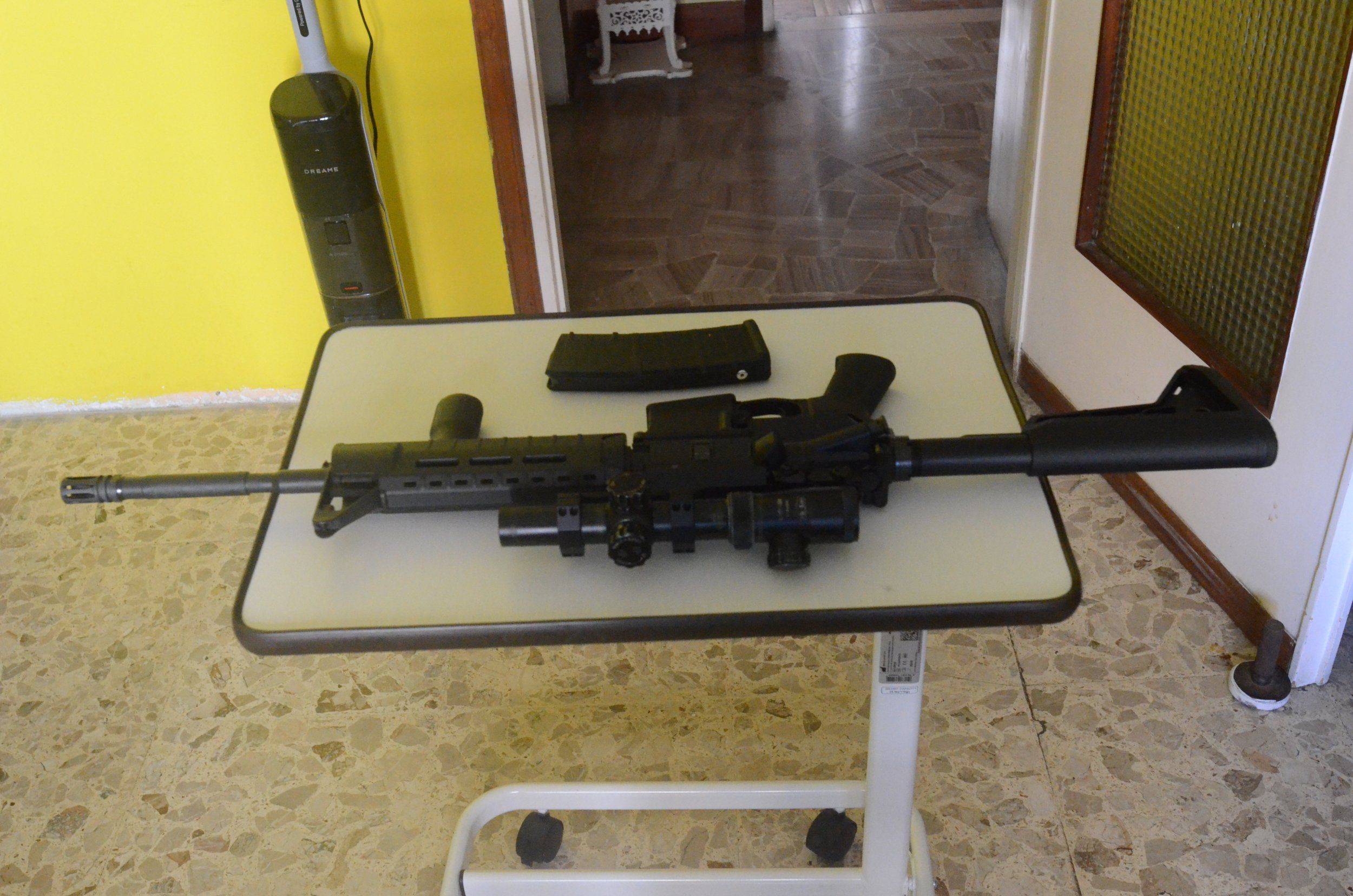COLT M 4 CARBINE CAL 5.56 MM DEFENSE HARTFORD. CONN. U.S.A. ( CAL. 223 )., foto 2