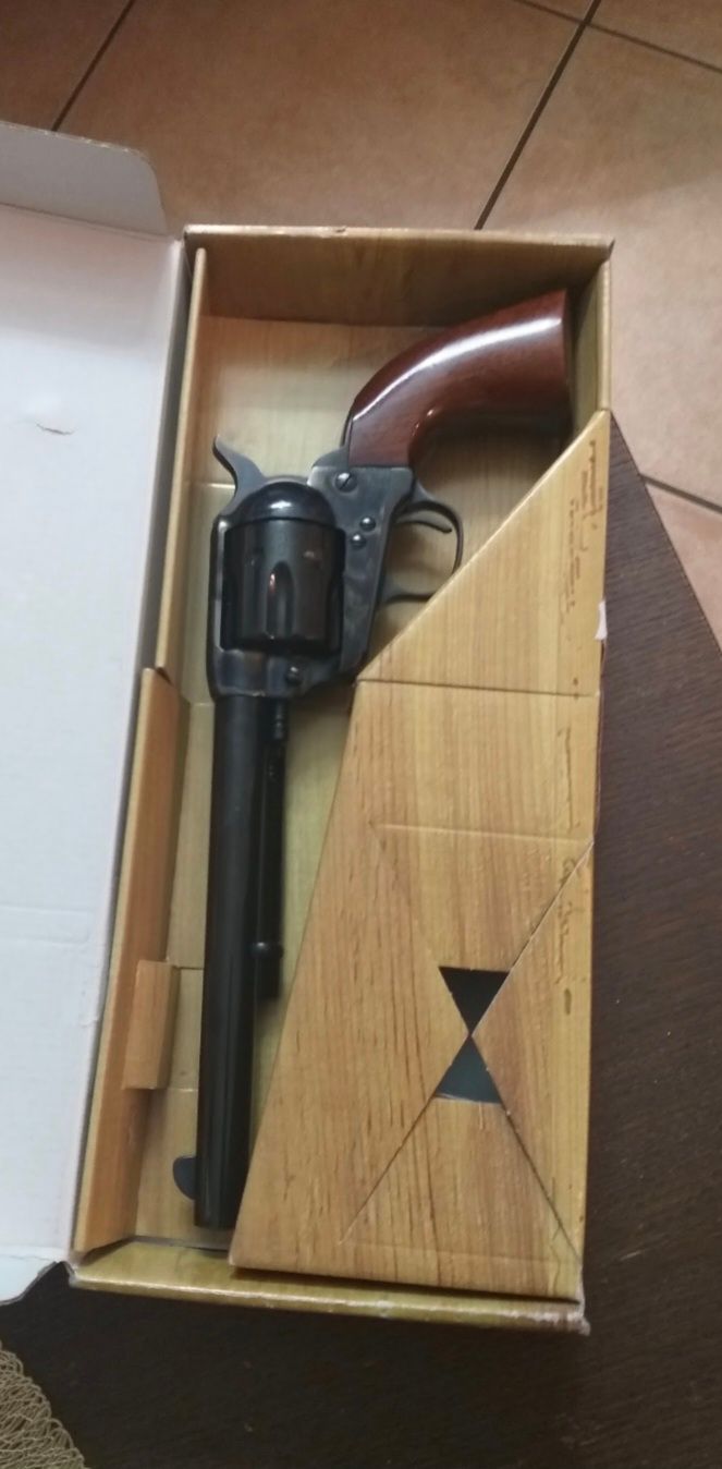 Uberti cattleman 1873, foto 3