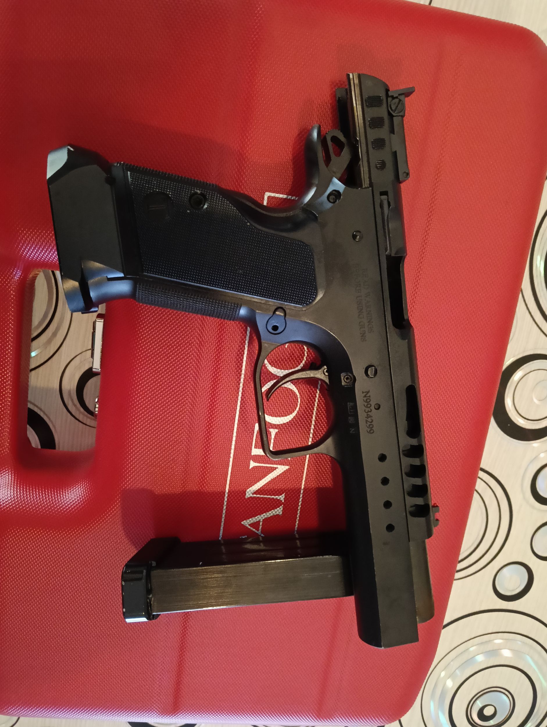 Tanfoglio Limited Custom Total black edition, foto 2
