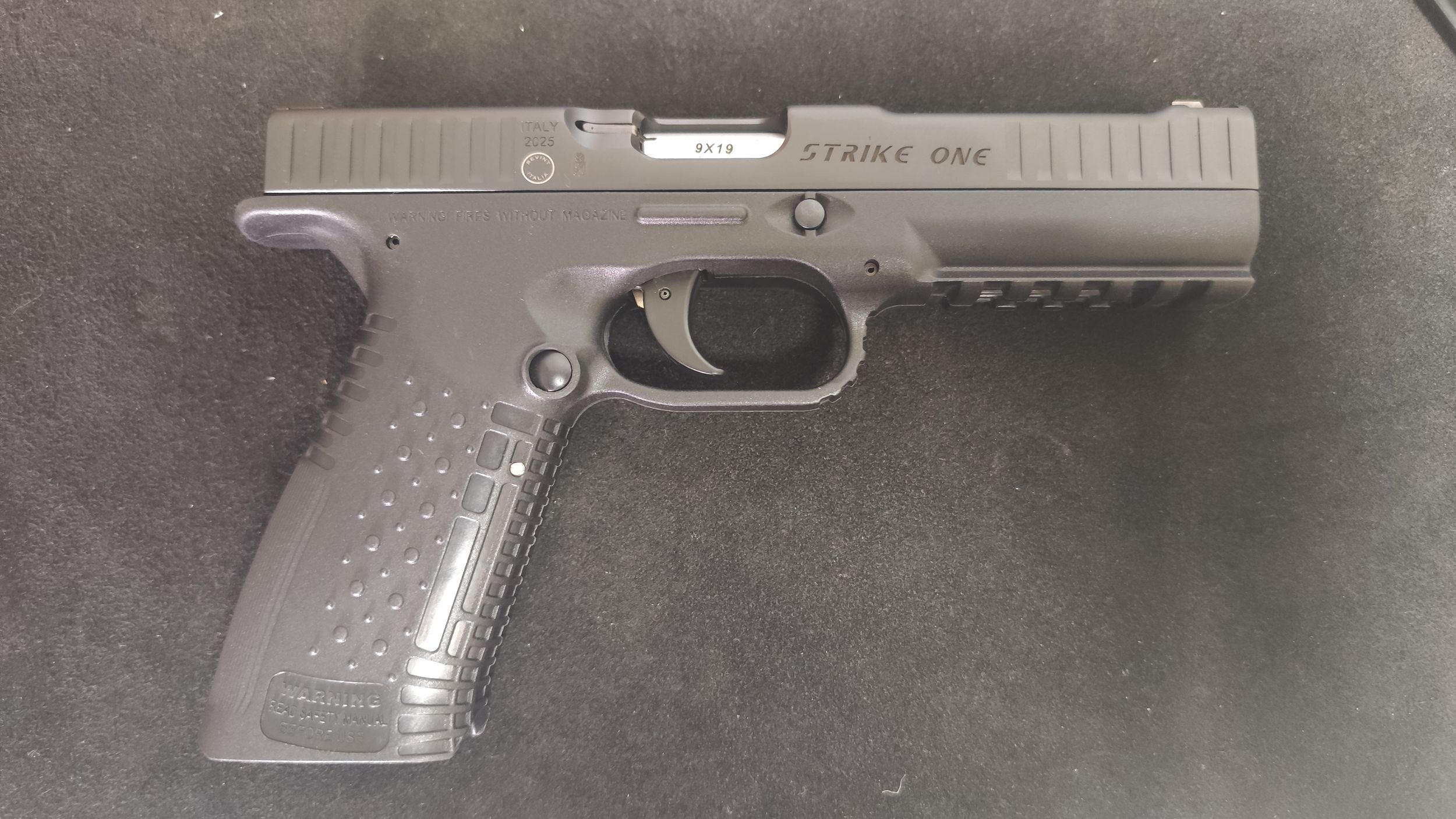 Arsenal Strike One standard  9x19, foto 6